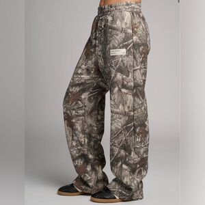 Comfrt Camo Straight Leg Pants